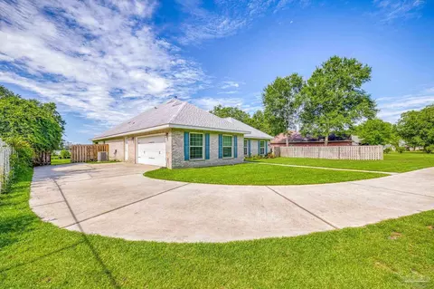 4235 Twelve Oaks Dr, Pace, FL 32571 photo 4