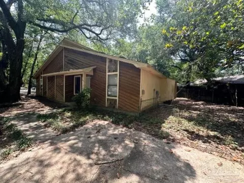 7911 Deborah Dr, Pensacola, FL 32514
