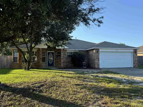 818 Binnacle Pl, Pensacola, FL 32507