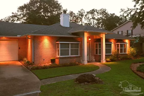 4975 Pattock Pl, Pace, FL 32571