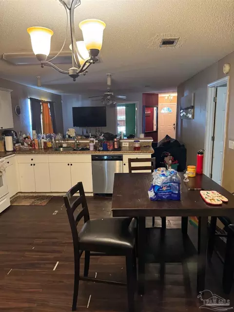 2009 Sequoia Cir, Pensacola, FL 32526