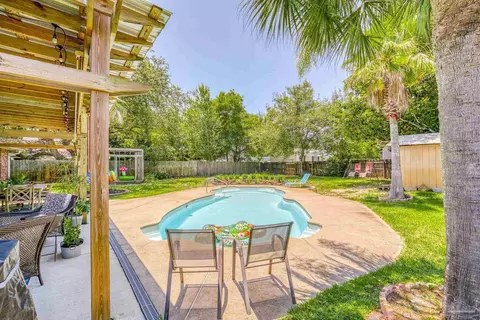 1753 Shellfish Dr, Navarre, FL 32566