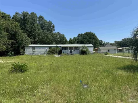 7752 Poinciana Pl, Milton, FL 32583