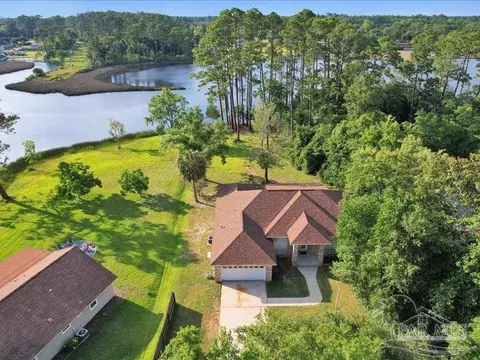 3075 Robertson Rd, Pensacola, FL 32507