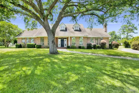 2329 Colonial Cir, Pensacola, FL 32514