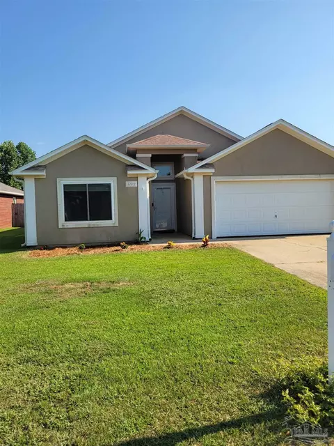 692 Hanley Downs Dr, Cantonment, FL 32533