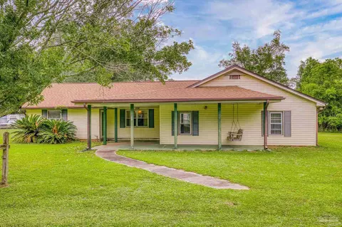 4260 Stephens Rd, Pace, FL 32571