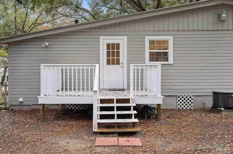 Exterior - 6612 Cedar St, Milton, FL 32570 photo 1 of 2