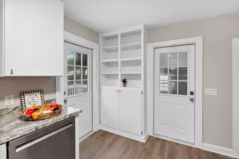 Entry Way - 6612 Cedar St, Milton, FL 32570 photo 1 of 1