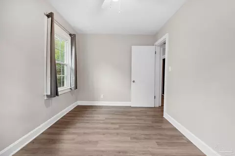 Bedroom - 6612 Cedar St, Milton, FL 32570 photo 1 of 4