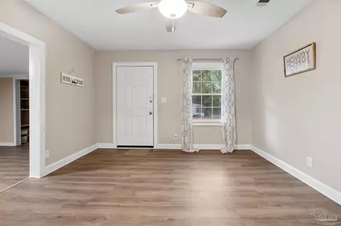 Living - 6612 Cedar St, Milton, FL 32570 photo 2 of 2