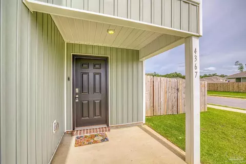 Exterior - 4367 White Cedar Ct, Pace, FL 32571 photo 4 of 7