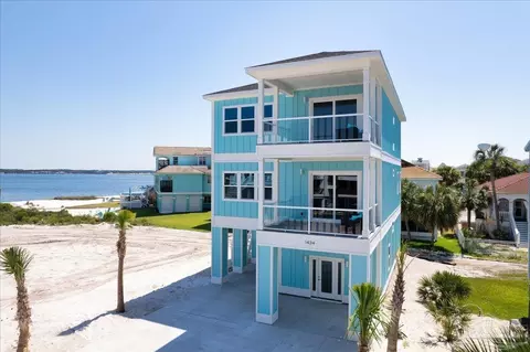 1434 Tina Dr, Navarre Beach, FL 32566