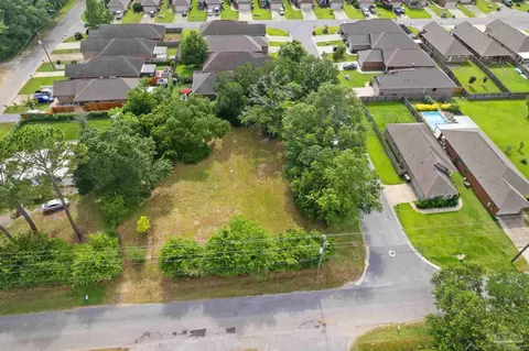 8895 Ashland Ave, Pensacola, FL 32534