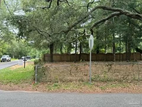 5403 St James St, Milton, FL 32570 photo 4