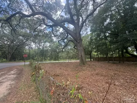 5403 St James St, Milton, FL 32570 photo 3