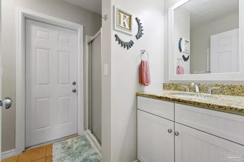 Bath - 2879 Greystone Dr, Pace, FL 32571 photo 4 of 4
