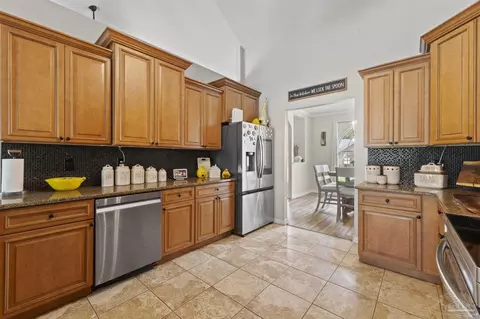 Kitchen - 2879 Greystone Dr, Pace, FL 32571 photo 2 of 4