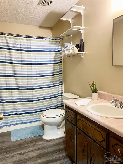 Bath - 2999 Junction Dr, Cantonment, FL 32533 photo 1 of 1