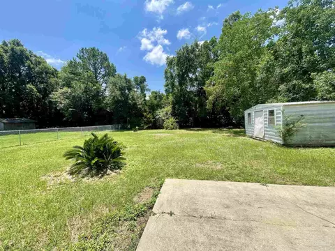 Exterior - 2999 Junction Dr, Cantonment, FL 32533 photo 2 of 2