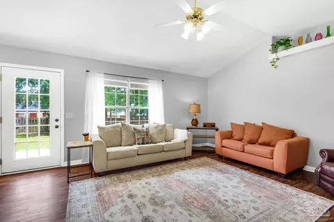 4060 Jacaranda Trc, Milton, FL 32583 photo 8