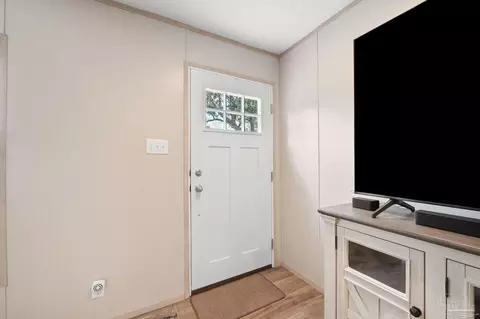 7904 Custom Ct, Milton, FL 32583 photo 3