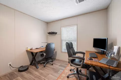 7904 Custom Ct, Milton, FL 32583 photo 19