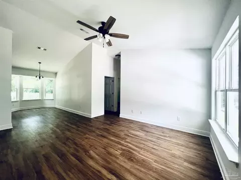 197 Pine St, Cantonment, FL 32533 photo 4