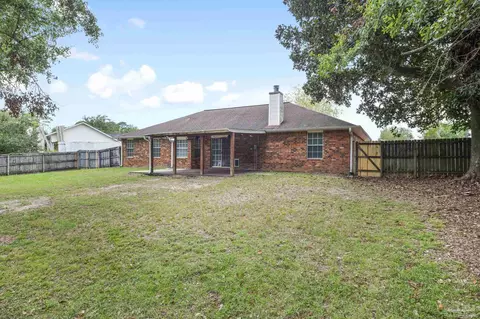 Exterior - 5207 Deer Creek Dr, Pace, FL 32571 photo 5 of 8