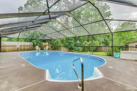 5731 Princeton Dr, Pensacola, FL 32526