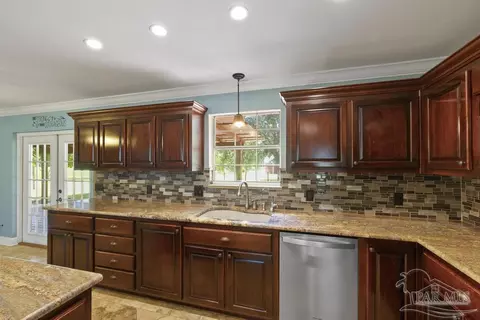 6638 Leepard Rd, Milton, FL 32583 photo 17