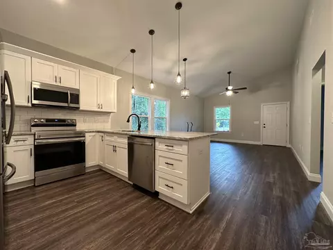 3298 Damon Dr, Milton, FL 32583 photo 13
