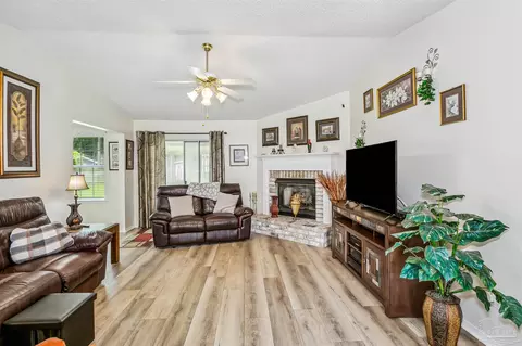 Living - 5543 Chantilly Cir, Milton, FL 32583 photo 1 of 1