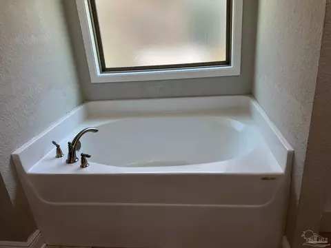 Bath - 5356 Parkside Dr, Pace, FL 32571 photo 5 of 7