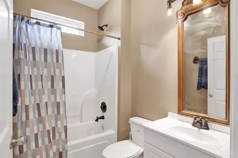 Bath - 2489 Dunsford Rd, Jay, FL 32565 photo 4 of 4