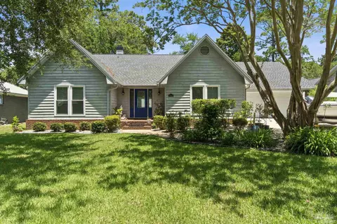 2734 Sunrunner Ln, Gulf Breeze, FL 32563