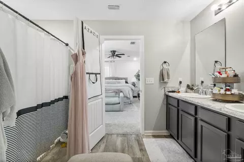 Entry Way - 4755 Integrity Ct, Milton, FL 32570 photo 5 of 6