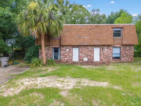 1852 Loyola St, Pensacola, FL 32504