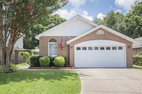 5430 Dynasty Dr, Pensacola, FL 32504