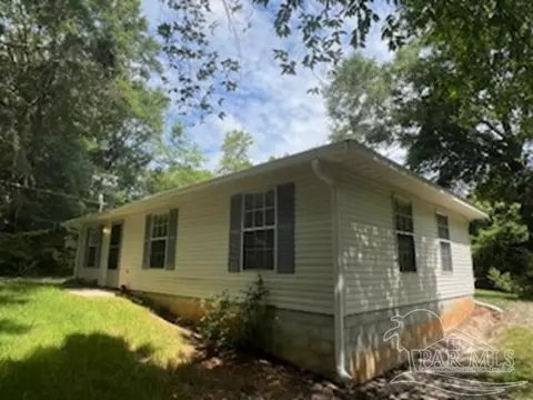 5628 Juniper St, Milton, FL 32570 photo 5