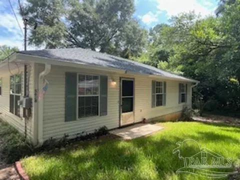 5628 Juniper St, Milton, FL 32570
