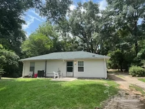 5628 Juniper St, Milton, FL 32570 photo 3