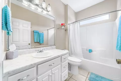 Bath - 3781 Willard Norris Rd, Pace, FL 32571 photo 4 of 4