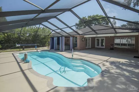 2475 Vale Ct, Navarre, FL 32566