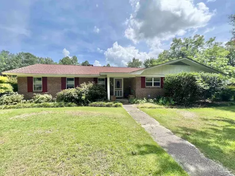 406 E Pine St, Atmore, AL 36502