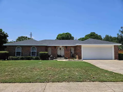 4301 Burtonwood Dr, Pensacola, FL 32514