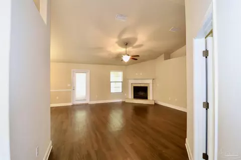 5527 Tucker Cir, Pace, FL 32571 photo 3