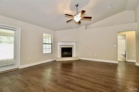 5527 Tucker Cir, Pace, FL 32571 photo 11