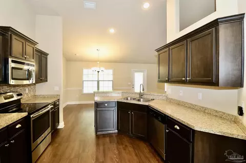 5527 Tucker Cir, Pace, FL 32571 photo 14