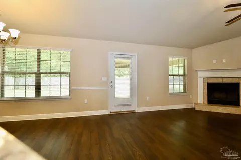 5527 Tucker Cir, Pace, FL 32571 photo 15